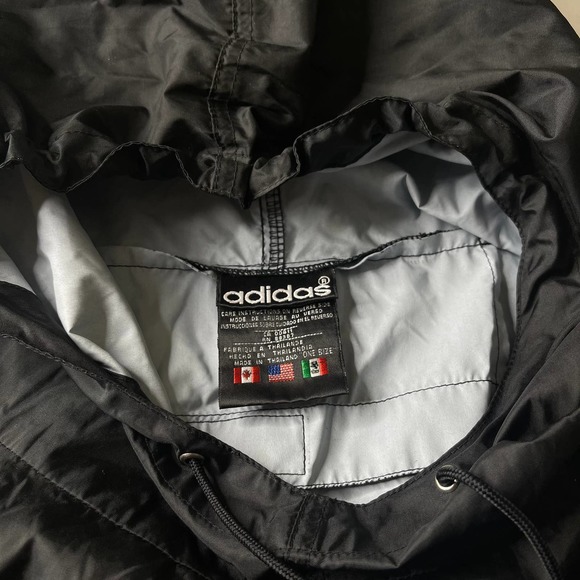 SOLD Adidas Originals VTG Rain Poncho One Size - Picture 3 of 3